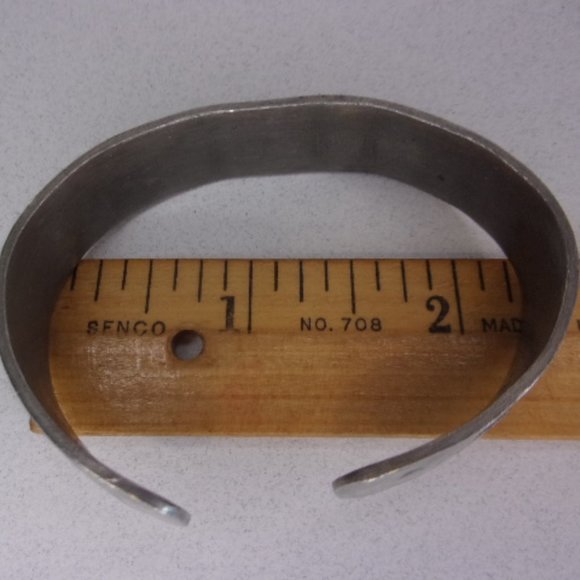 Wendell August Forge Pewter Dogwood Cuff Bracelet - Picture 7 of 8